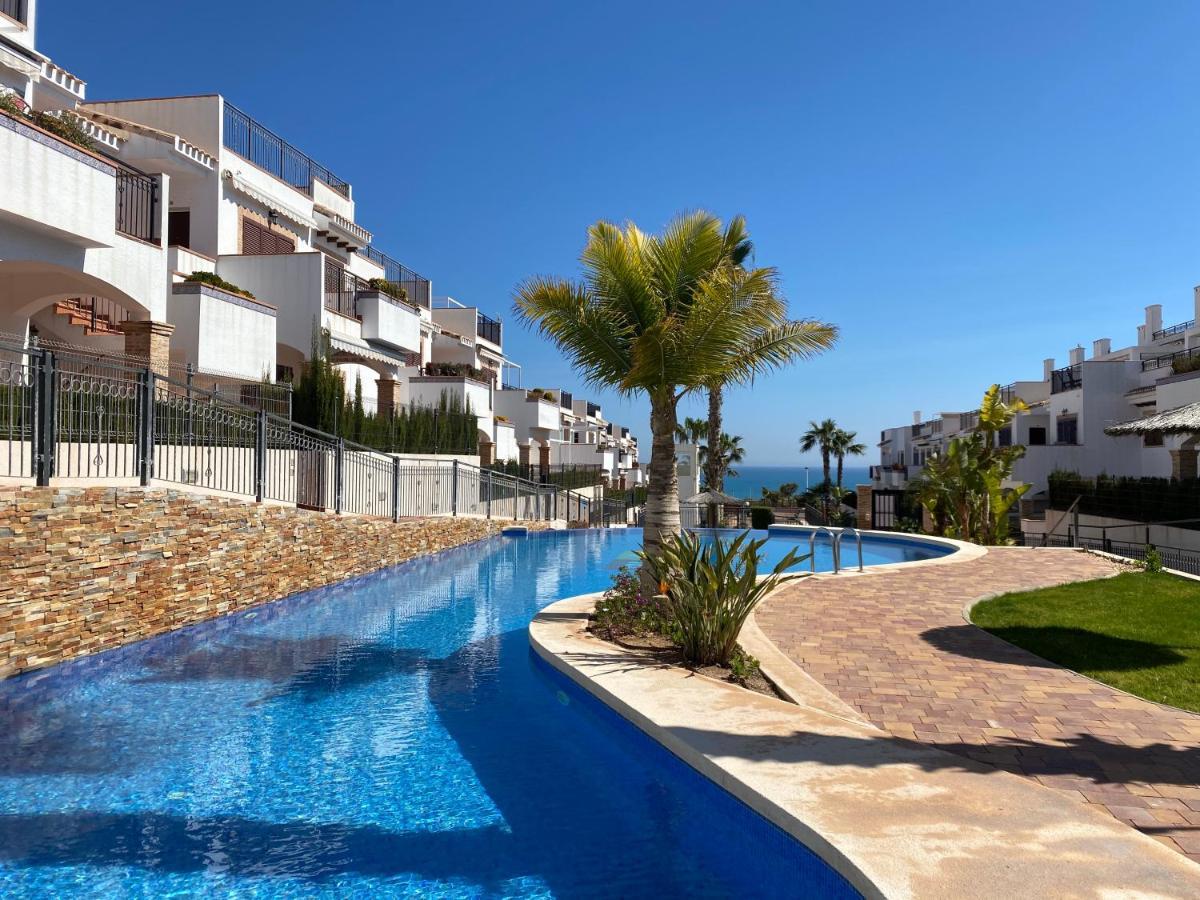 Impresionante Piso De Planta Baja Cerca Al Mar * Torrevieja