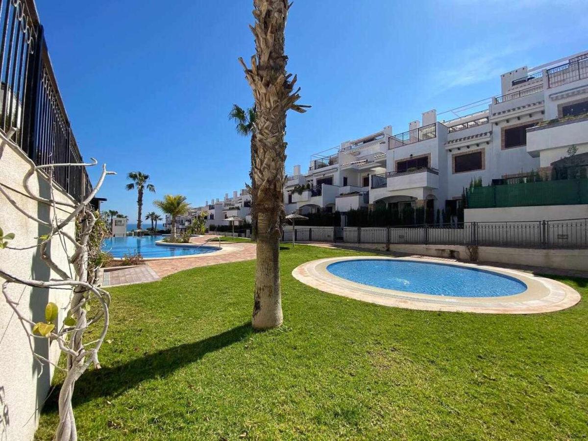 Impresionante Piso De Planta Baja Cerca Al Mar * Torrevieja